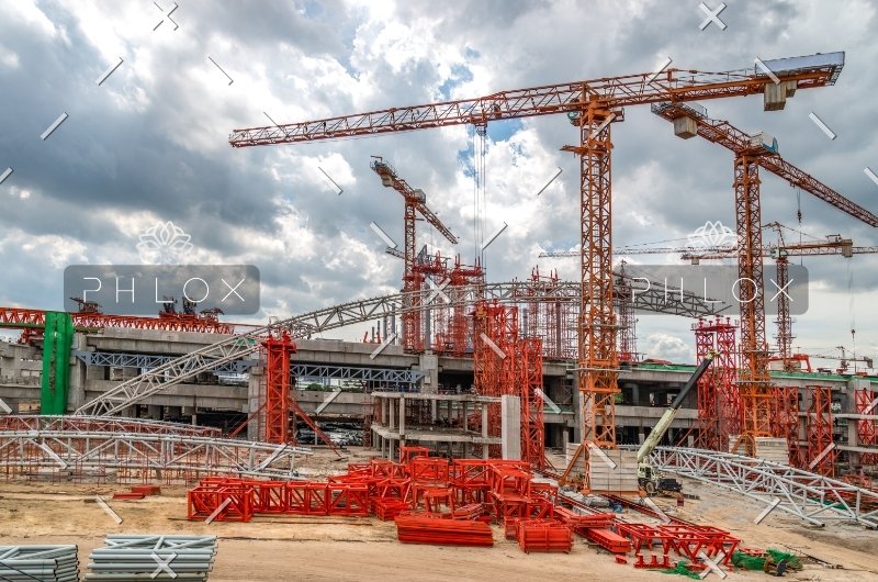 construction-cranes-on-site-skytrain-in-asia-PZY-2